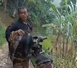 Perjuangan Tanpa Batas Guru di Tengah Alam yang Menantang