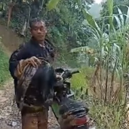 Perjuangan Tanpa Batas Guru di Tengah Alam yang Menantang